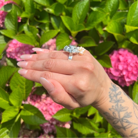 Silver Eyeball Ring with Gift Box. Halloween. Unique. Weird. Statement Piece. - Picture 4 of 7